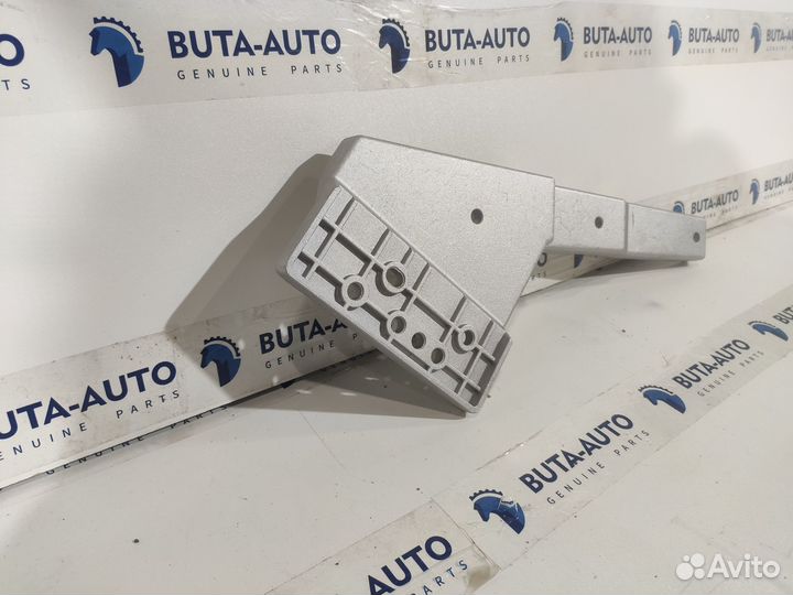 Кронштейн бампера правый верхний Foton Auman