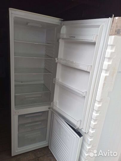 Холодильник Leran. Отличное состояние