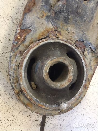 Рычаг подвески передний правый Chery Amulet A15