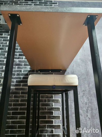 Табуретка, стул, столешница,подстолье барное