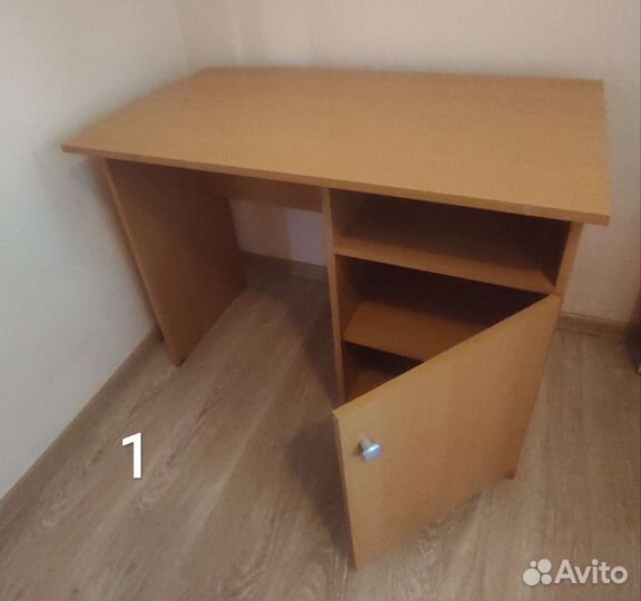 Мебель: стол, тумба, стеллаж, компьютерный стол