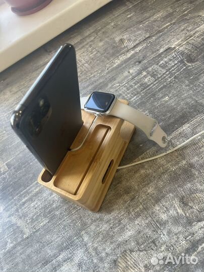 Подставка для iPhone и applewatch док станция