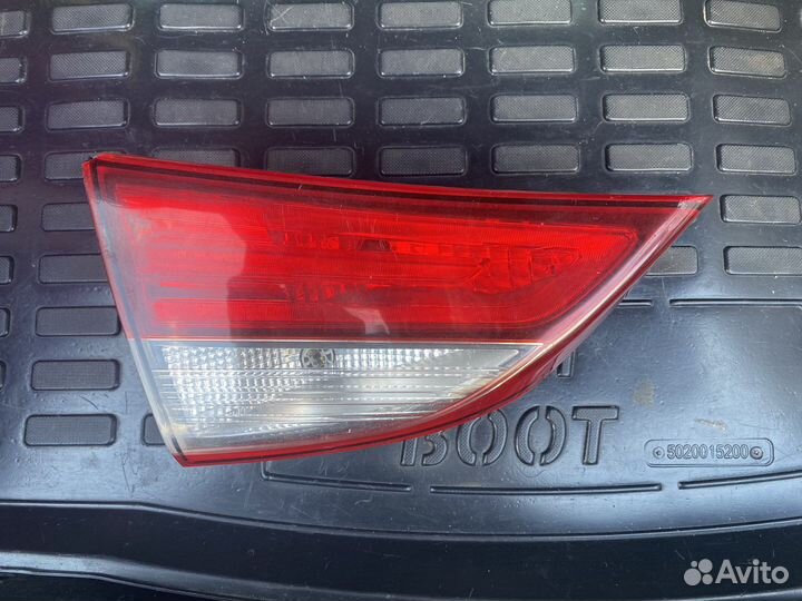 Фонарь задний левый внутренний Hyundai elantra 5