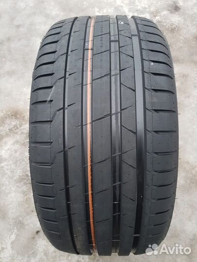 Ikon Tyres Autograph Ultra 2 SUV 295/40 R21 111Y