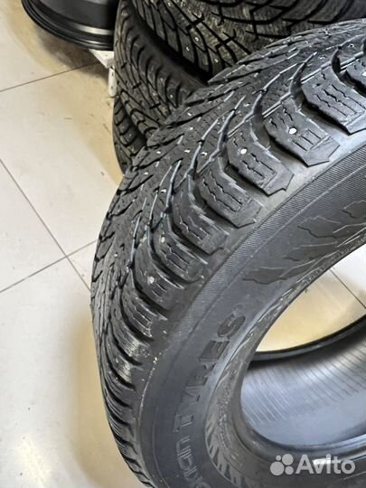 Nokian Tyres Hakkapeliitta 9 SUV 285/60 R18 116T