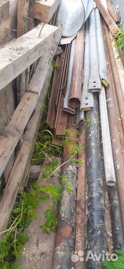 Металлический материал