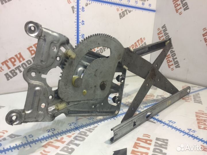 Стеклоподъемник задний (электрический) Прав