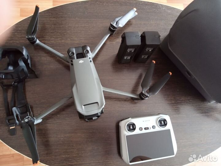 Квадрокоптер dji мавик 3 pro