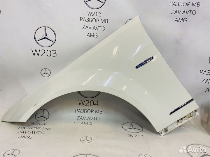 Крыло переднее левое Mercedes W204