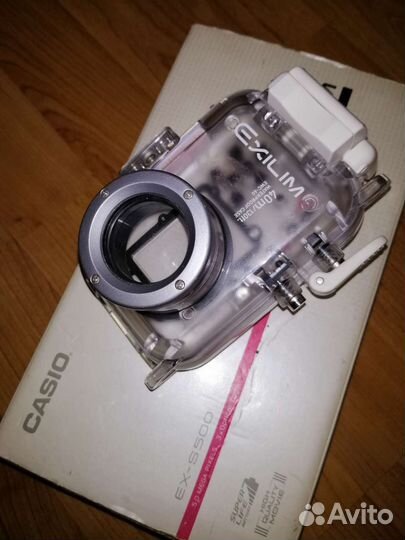 Цифромыльница Casio с подводным боксом