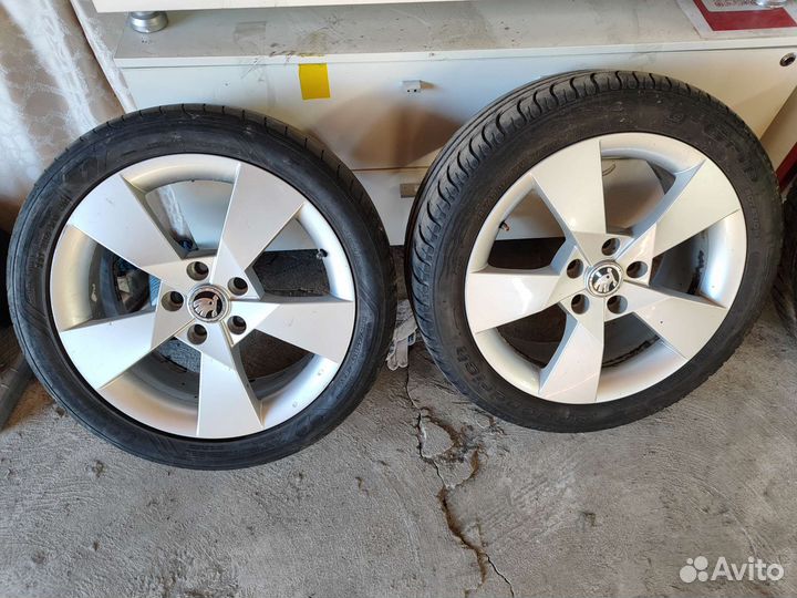 Колеса диски шины от Шкода Октавия а7 r17 оригинал