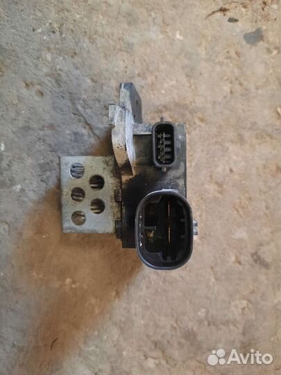 Резистор вентилятора охлаждения Renault logan 2