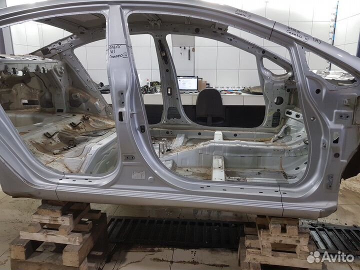 Порог с центральной стойкой правый (Kia Cerato)