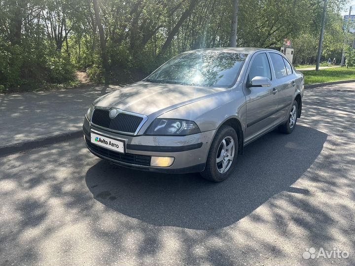 Skoda Octavia 1.6 AT, 2009, 238 000 км
