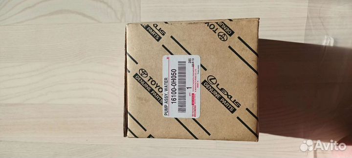 Помпа водяная Toyota Lexus