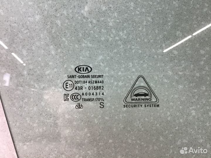 Стекло двери передней правой Kia Cerato 2018