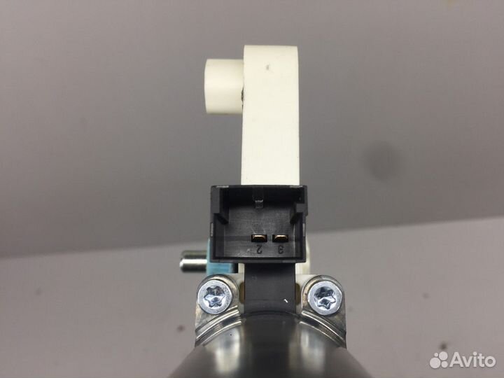 Моторчик стеклоподъемника передний (правый)