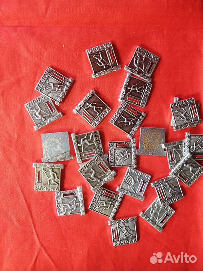 Запчасти для значков