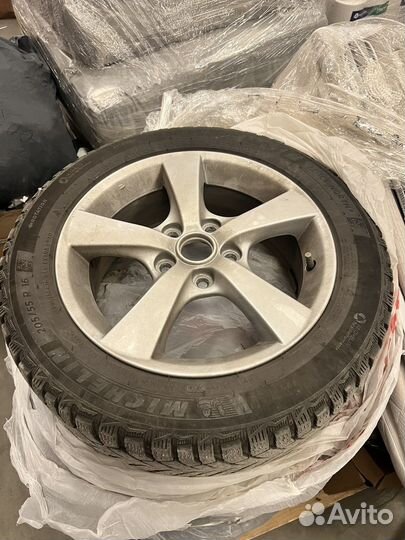 Michelin X-Ice North 4 205/55 R16