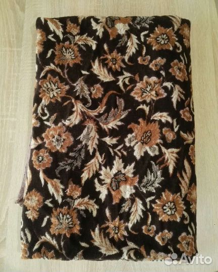 Пледы и покрывало