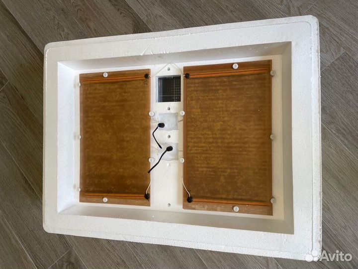 Инкубатор 104 яйца автомат переворот