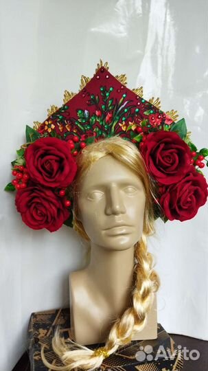 Кокошник с розами