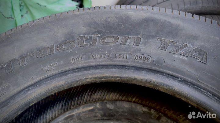 Bfgoodrich Traction T/A 235/65 R17