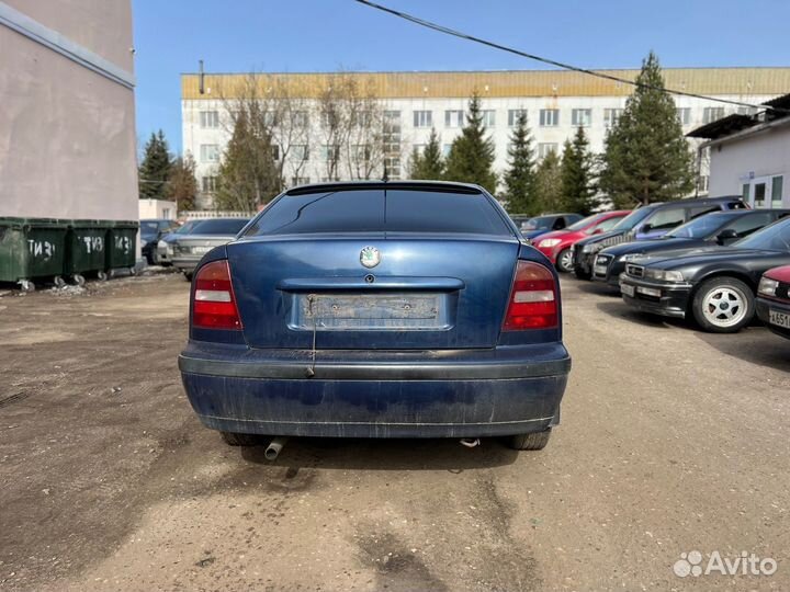 В разборе Skoda Octavia Tour a4