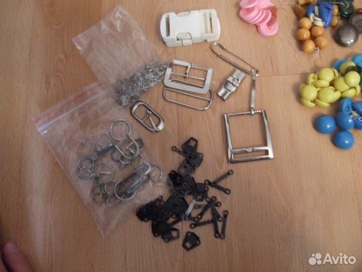 Пуговицы молнии крючки ленты всякое