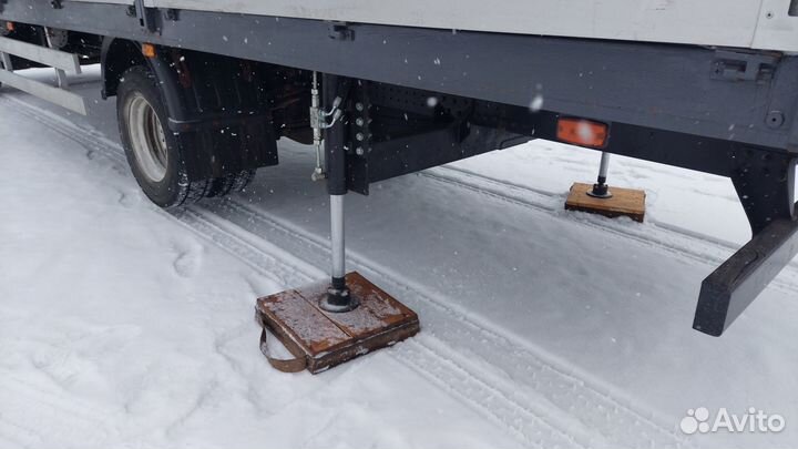 Бортовой грузовик Mitsubishi Fuso Canter с КМУ Rusman, 2021