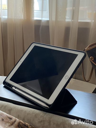 iPad 6th generation 128 GB