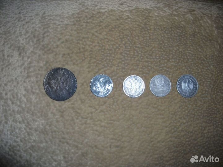 Монеты настоящие и фальшивых тех лет Анна продана