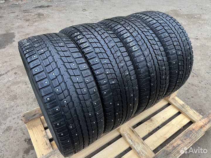 Dunlop SP Winter Ice 01 205/55 R16 94T