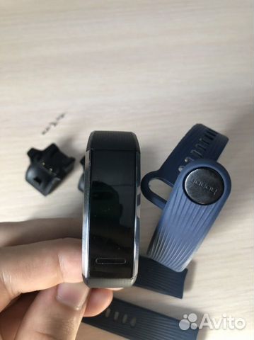 Двое часов honor Band 3 и huawei Band 2 Pro