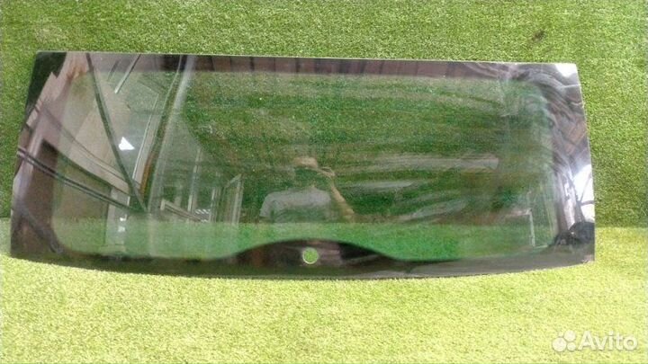 Стекло двери багажника Skoda Yeti 2009-2018