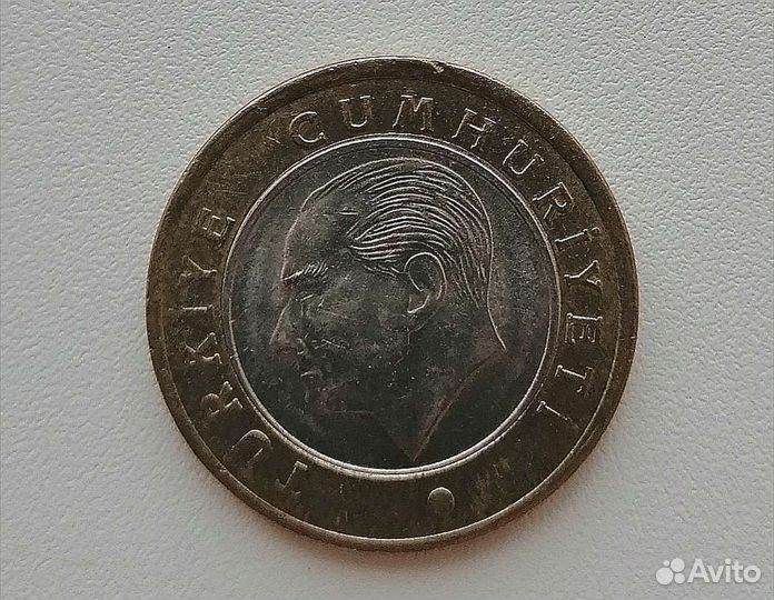 Монета 1 лира Турция