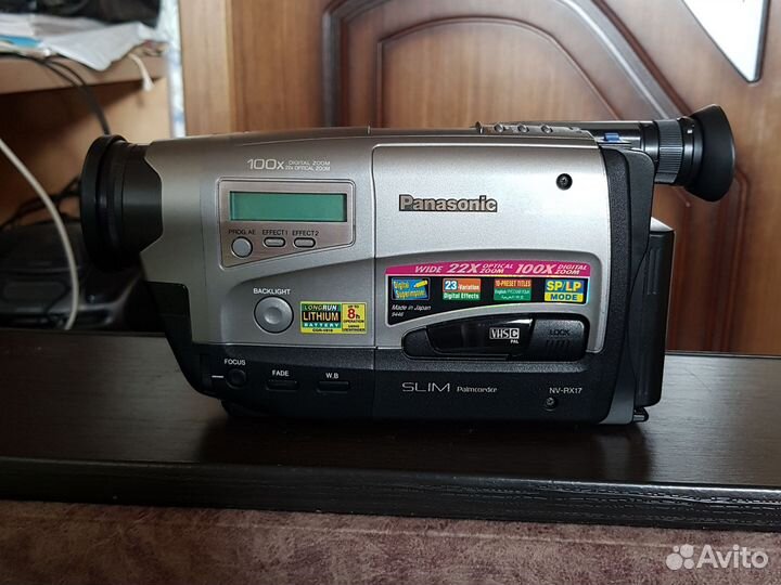 VHS камера Panasonic NV-RX17