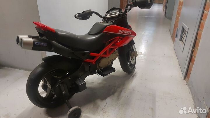 Детский электрический мотоцикл Ducati Peg Perego