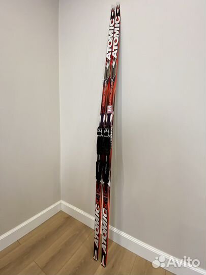 Топовые беговые лыжи atomic worldcup skate