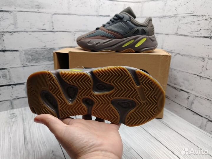 Adidas yeezy boost 700