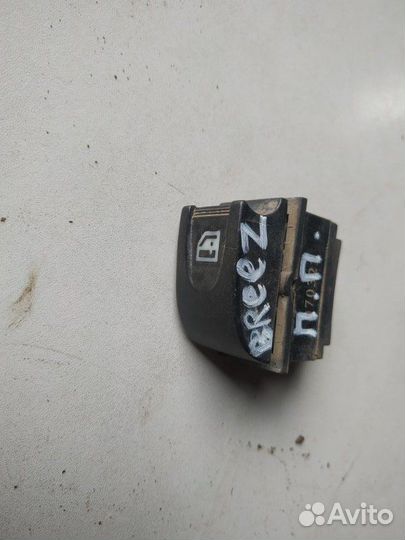 Кнопка стеклоподъемника передняя правая Lifan