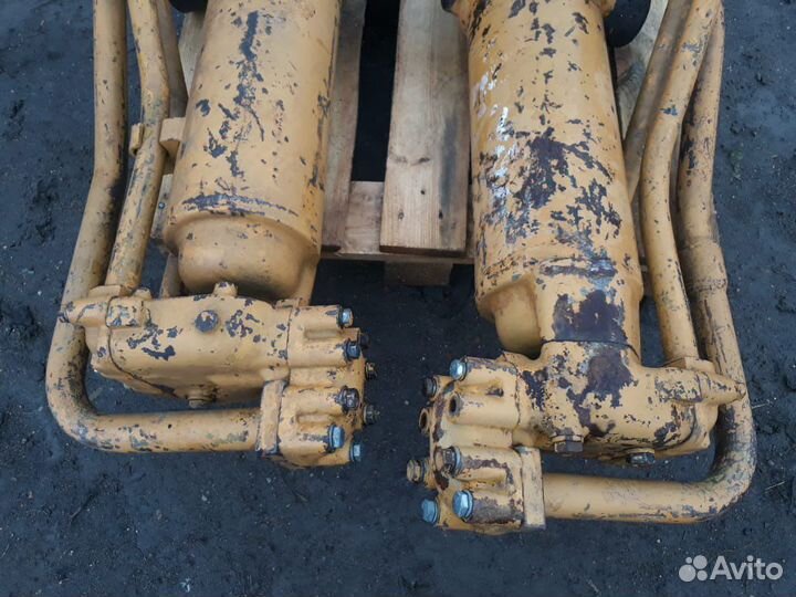 Гидроцилиндры Komatsu D355A