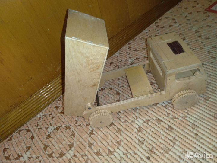 Деревянный самосвал камаз