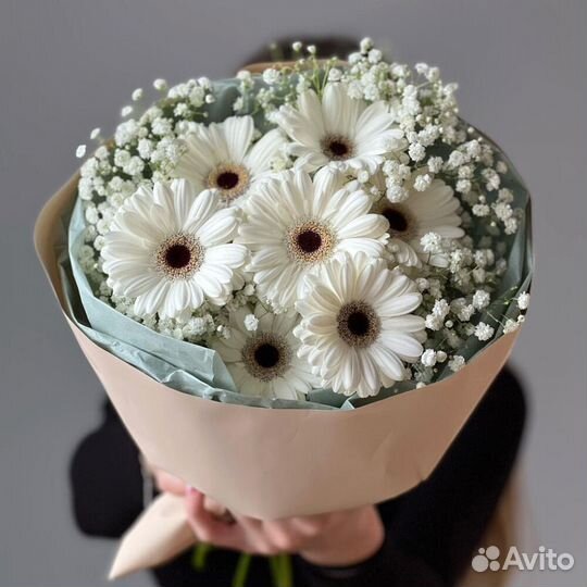 Букет из гермини и нежная гипсофила