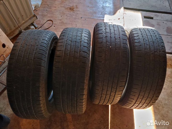 Continental ContiCrossContact LX 215/65 R16 98