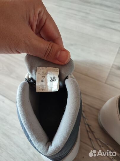 Лыжные ботинки