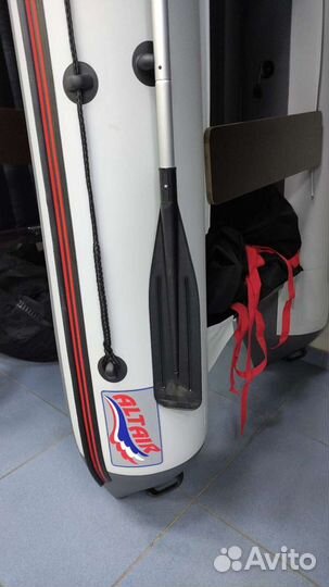 Надувная лодка Altair HD 330
