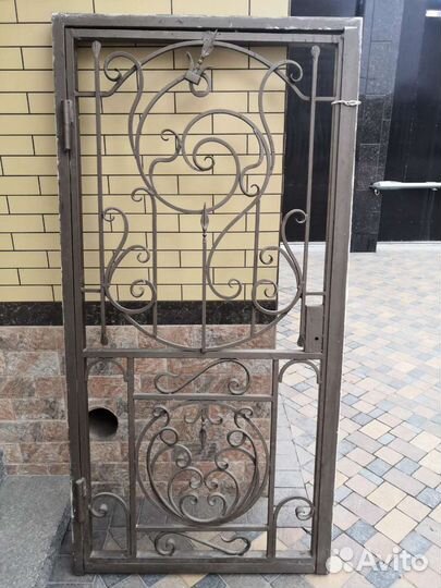 Дверь кованая