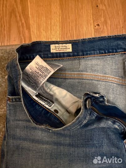 Джинсы levis