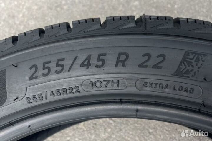 Michelin X-Ice Snow 255/45 R22 и 285/40 R22 110H